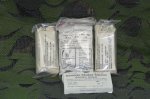 画像2: 米軍実物　ファーストエイドキットセット　BOX (2)