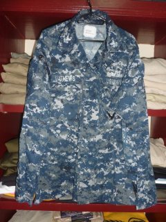 米軍軍実物 US NAVY, 迷彩ジャケット M-S NWU.（NAVY）
