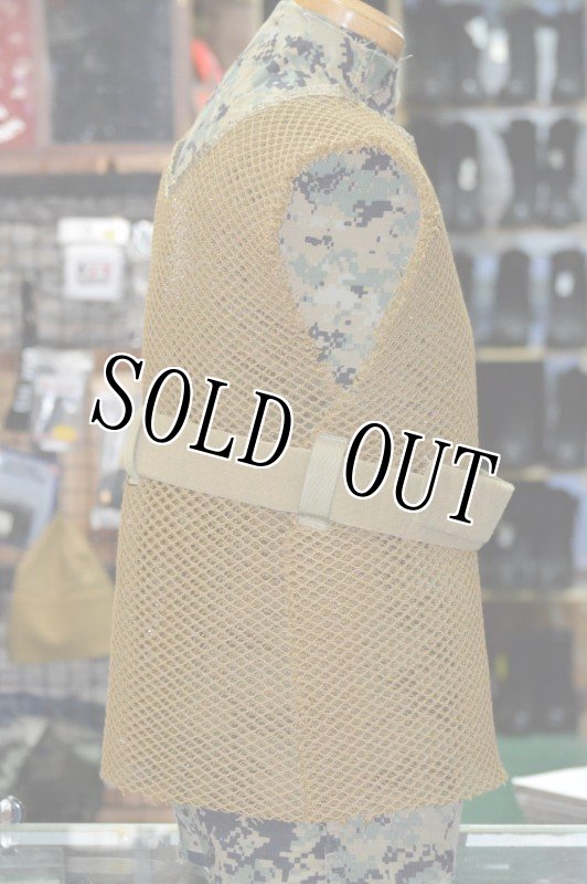 画像2: 海兵隊放出品　Body Armor Ventilation　コヨーテ (2)