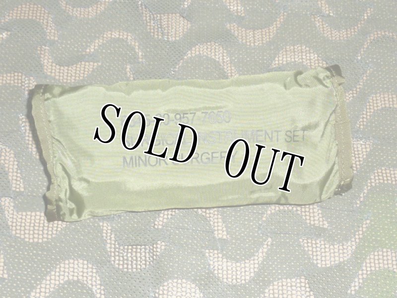 画像2: レア！米軍実物.野戦メディカルセット／MEDICAL SET SURGICAL INSTRUMENT SET MINOR SURGERY (2)