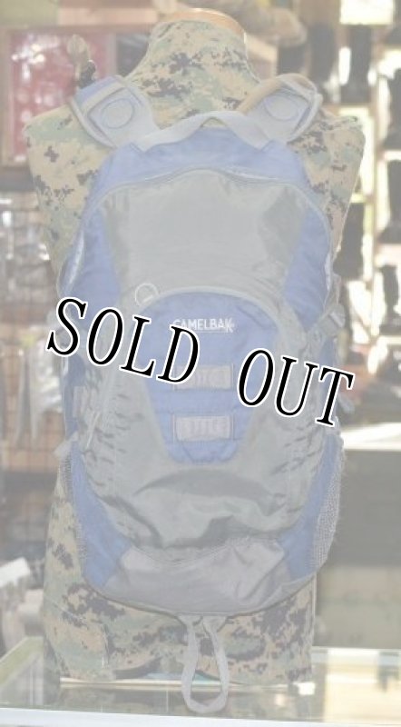 画像2: 米軍放出品 Camelbak Cloud Walker  (2 Litre) (2)