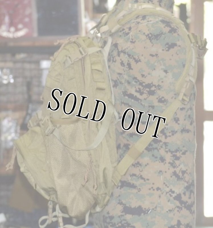 画像2: 米軍実物 イーグル製 ビーバーテイル モジュラーアサルトパック  (2)