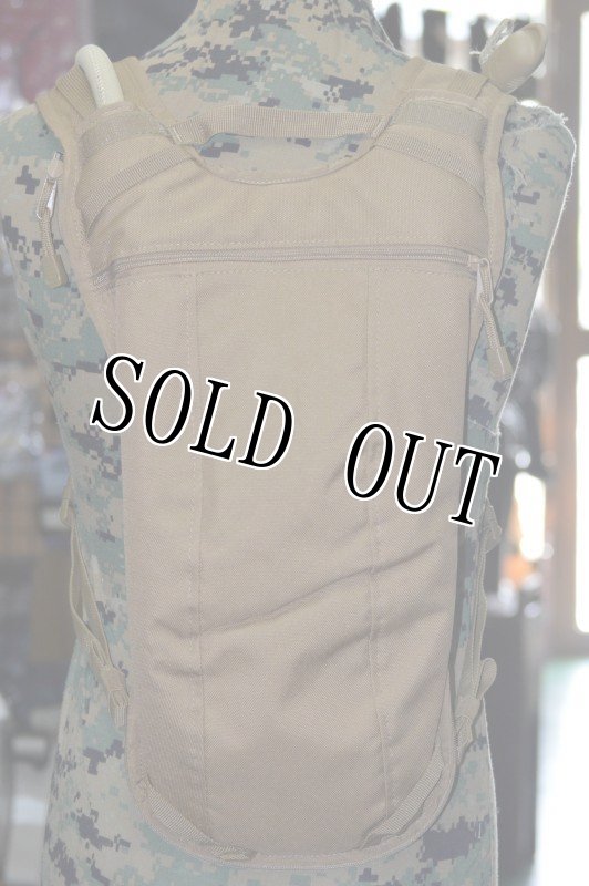 画像2: 米軍放出品,コヨーテ・デザート2WAY ハイドレーション (2)