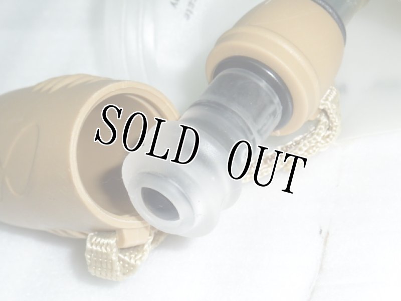 画像11: 米軍放出品,コヨーテ・デザート2WAY ハイドレーション (11)