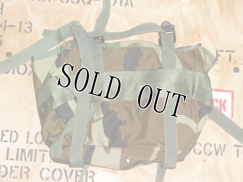 画像2: 米軍実物 フィールドパック ブットパック ウッドランド (2)