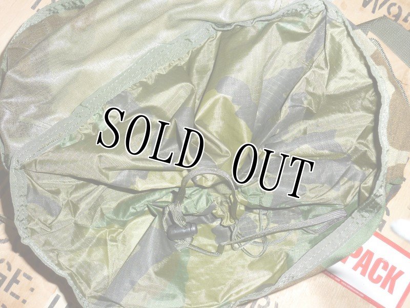 画像3: 米軍実物 フィールドパック ブットパック ウッドランド (3)