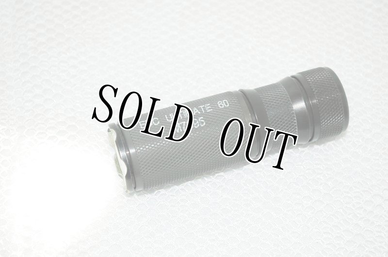 画像4: 米軍実物 NOVATAC ノバタック フラッシュライト/マウント  (4)