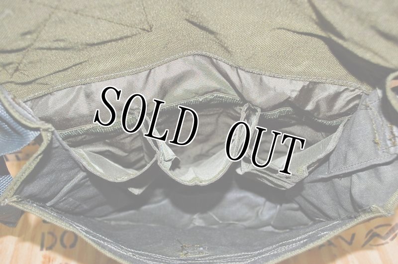 画像6: 沖縄米軍　オードナンス製　カスタム ガス マスクバッグ (6)