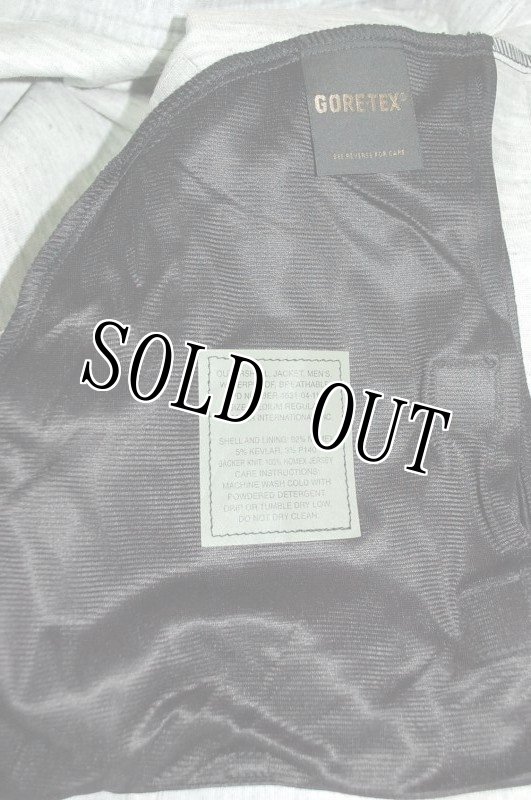 画像9: 米軍実物,MCPS cwu-106p フライトジャケット  GORE-TEX　パーカー　M-R (9)