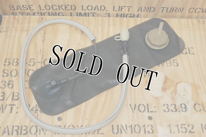 画像5: 米軍放出品 キャメルバック デザート3C 70OZ(2リットル) (5)