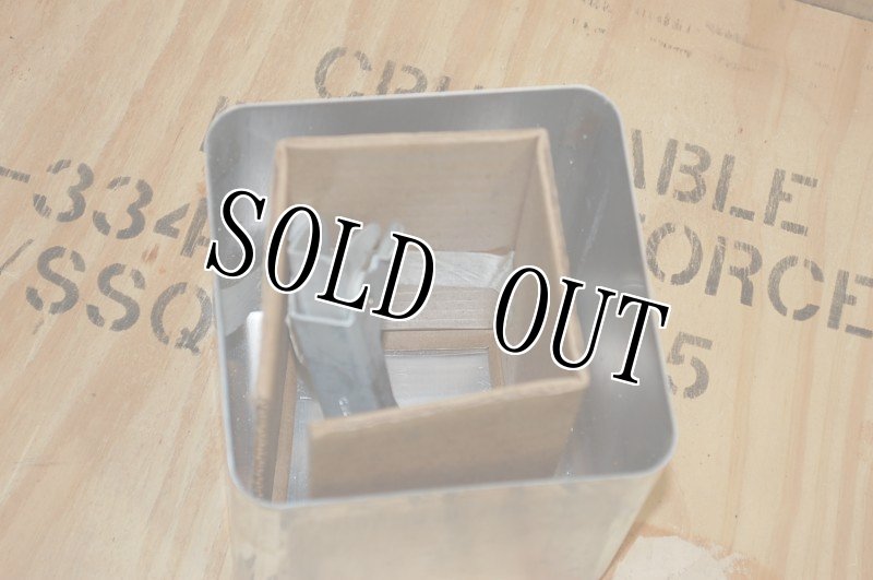 画像4: 米軍実物 Coleman PEAK 1 アルミケース & ハンドル (4)