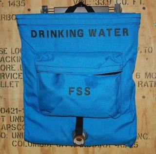米軍放出品 Aquamira Tactical Rigger Pressurized