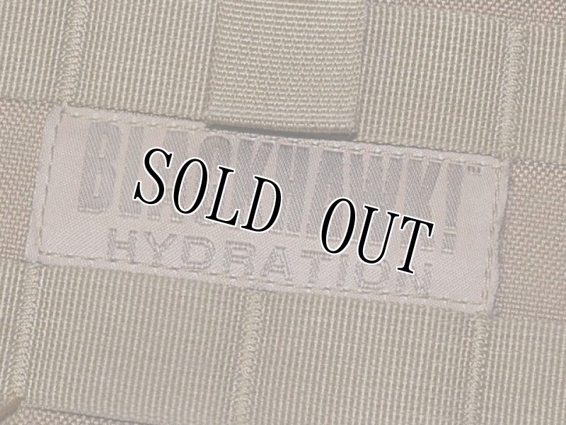 画像4: 米軍放出品 BLACKHAWK サイド ハイドレーション ポーチ (4)