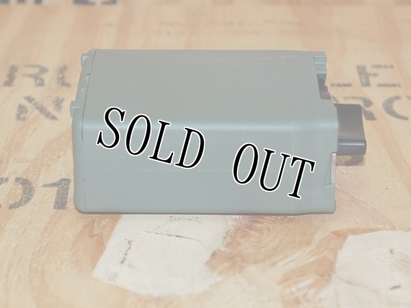 画像4: 米軍実物 ハリス社 PRC-152 バッテリーホルダーリチウム L123  (4)