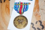 画像3: 米軍放出品 Global War on Terrorism Expeditionary Anodized Medal (3)