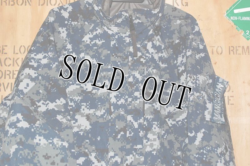 画像2: 海軍実物 US NAVY GORE-TEX パーカー M-L (2)