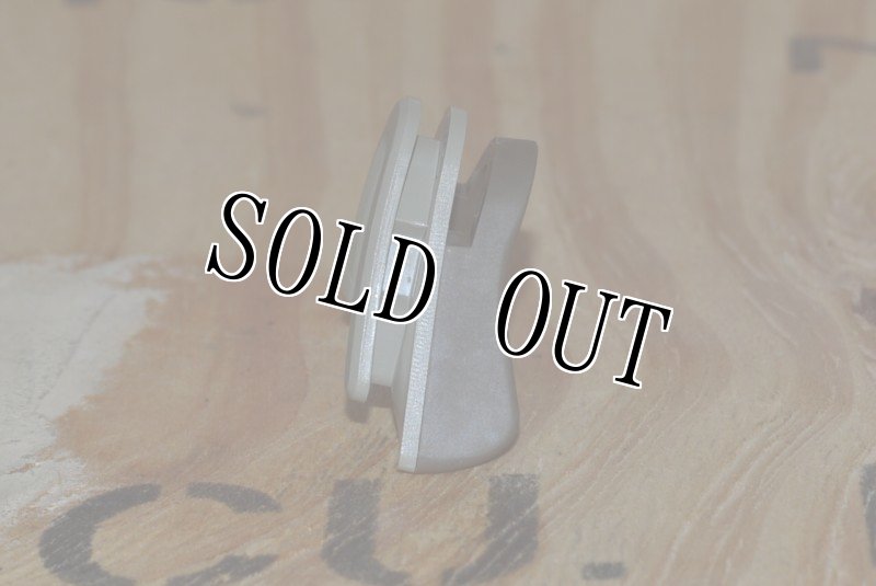 画像4: 米軍放出品 CROSSBOW/ ICE NARO  Clip コヨーテ (4)