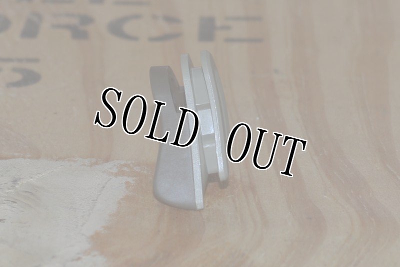 画像2: 米軍放出品 CROSSBOW/ ICE NARO  Clip コヨーテ (2)