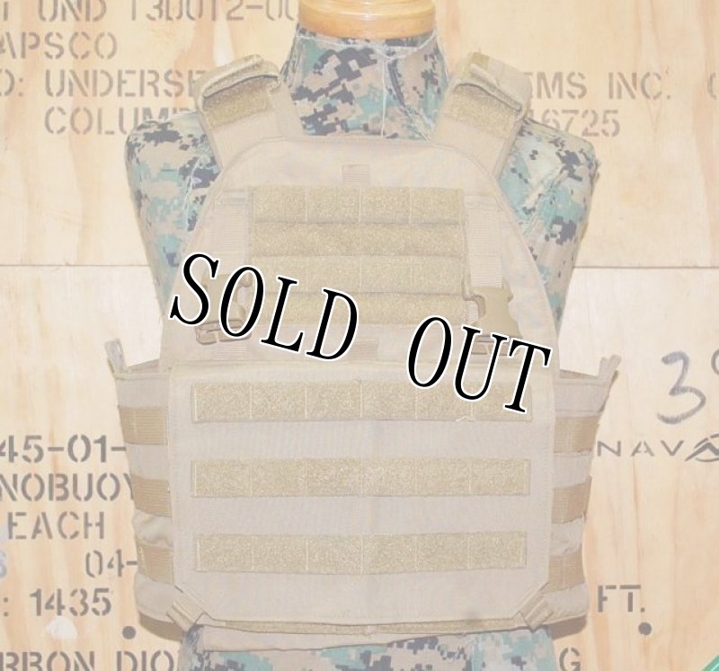 画像1: 米軍放出品 Mayflower RC APC Assault Plate Carrier (1)