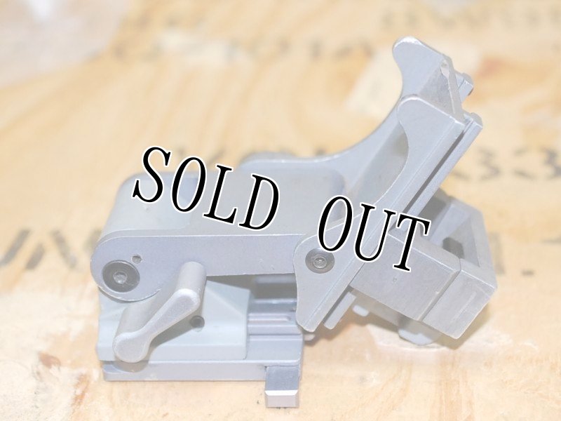 画像7: 米軍実物　Norotos Night Vision RHNO II Helmet Mount セット (7)