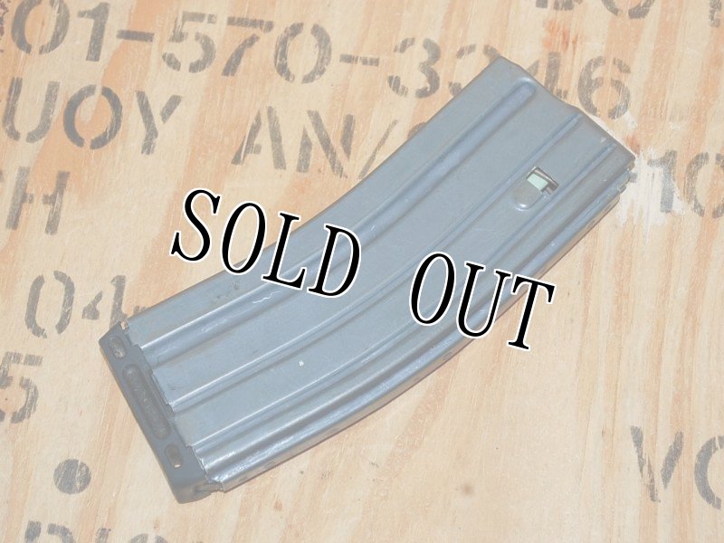 画像2: 米軍実物 Center Industries Corp  30連 マガジン MAGPUL  レンジャープレート付き　 (2)