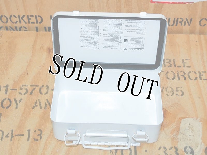 画像7: 米軍放出品 FIRST AID KIT CASE (7)