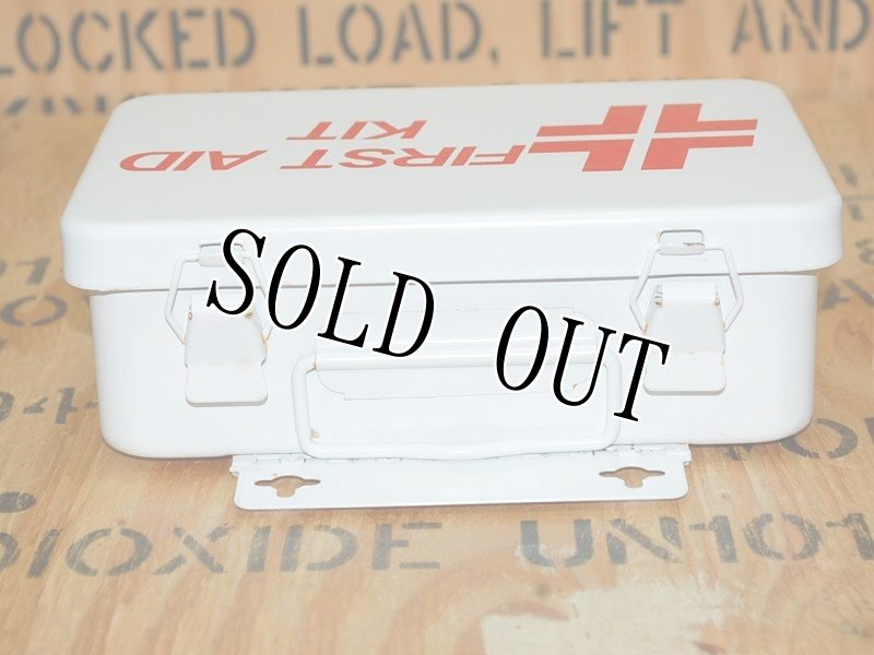 画像3: 米軍放出品 FIRST AID KIT CASE (3)