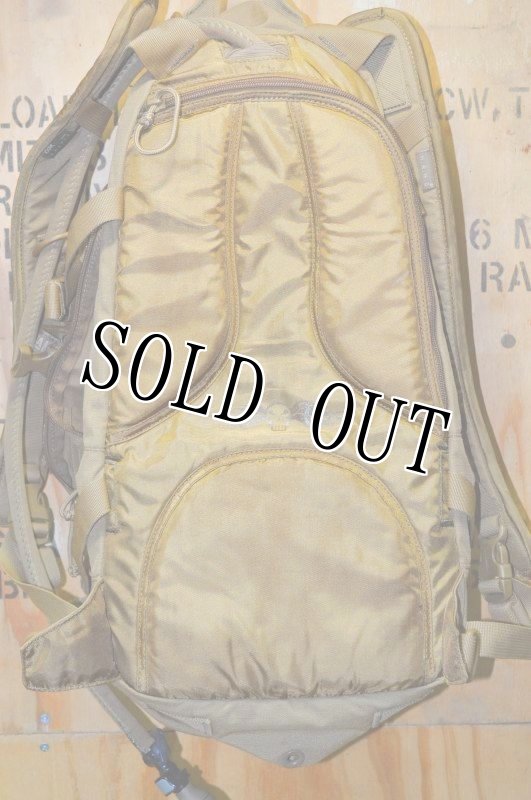 画像5:  米軍放出品 キャメルバック MULEミリタリー  ハイドレーションパック  (5)