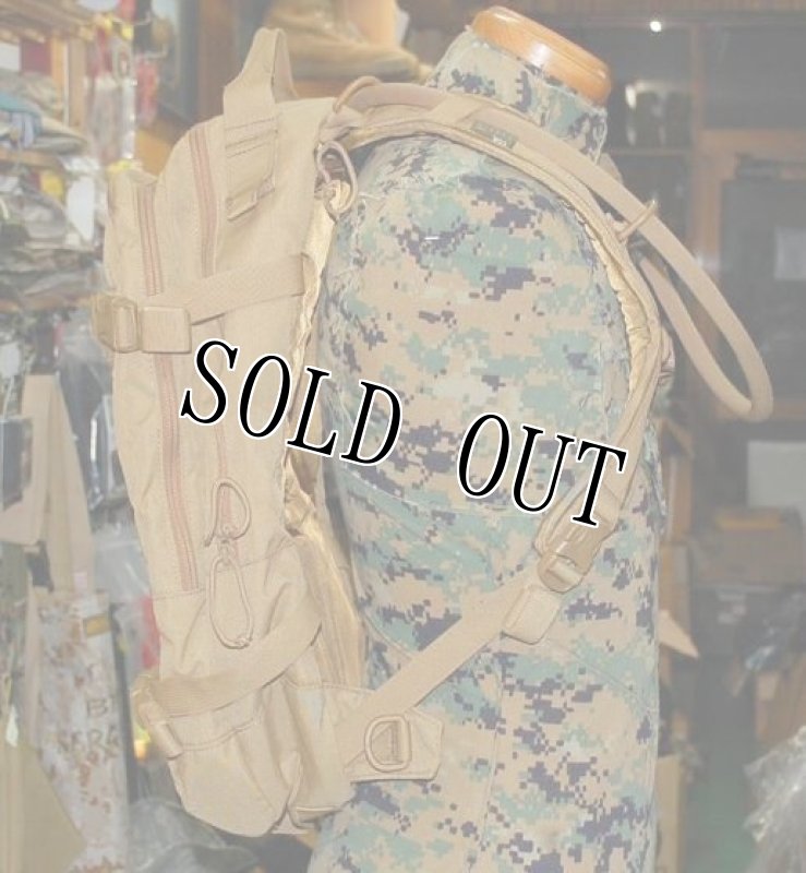 画像2:  米軍放出品 キャメルバック MULEミリタリー  ハイドレーションパック  (2)