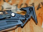 画像7: 米軍放出品　LEATHERMAN MUT　 マルチツール (7)