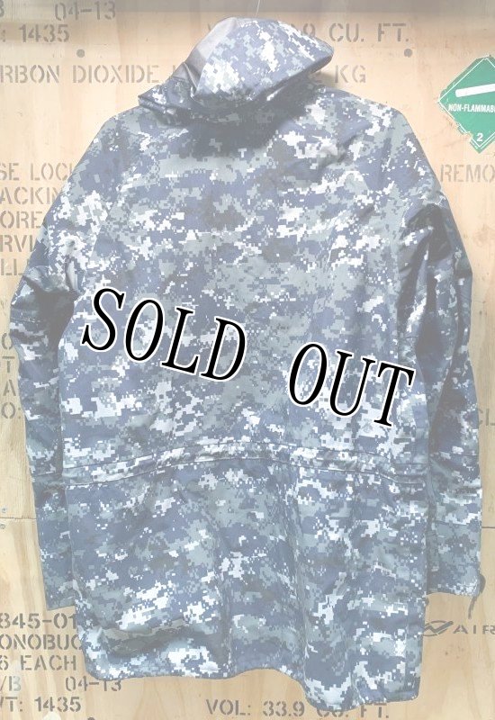 画像6: 米海軍実物 US NAVY 階級章付き GORE-TEX パーカー S-R (6)