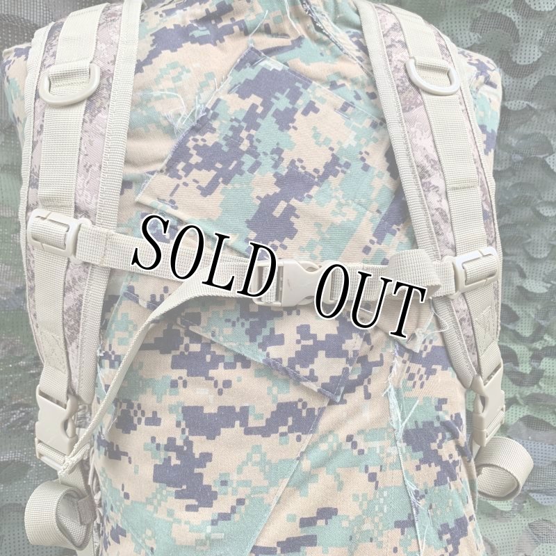 画像8: 米軍放出品 SOG Opord Tactical Day Pack 39.1-Liter Storage Canyon Sand (8)