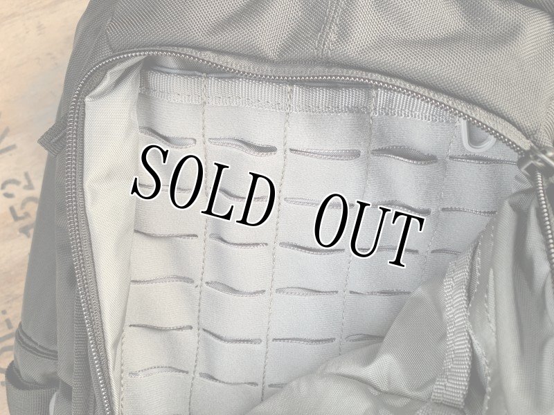 画像4: 米海兵隊放出品 5.11 Tactical LV18 29L Backpack  (4)