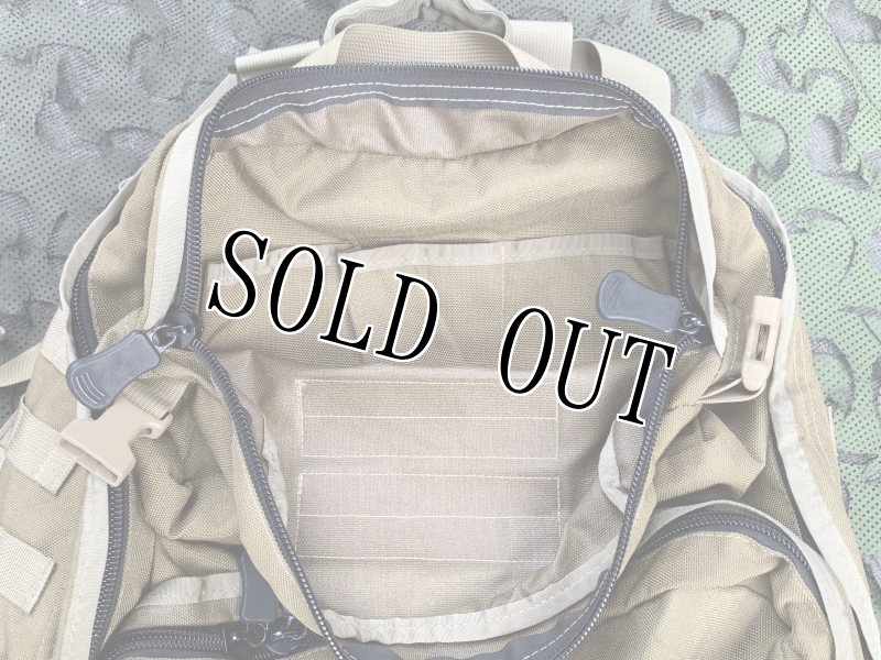 画像12: 米軍実物 S.O.Tech Medical Trauma Backpack - MPMD Coyote Brown   (12)