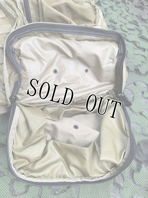 画像13: 米軍実物 S.O.Tech Medical Trauma Backpack - MPMD Coyote Brown   (13)