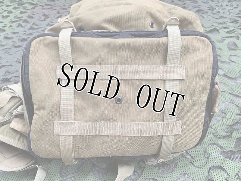 画像5: 米軍実物 S.O.Tech Medical Trauma Backpack - MPMD Coyote Brown   (5)