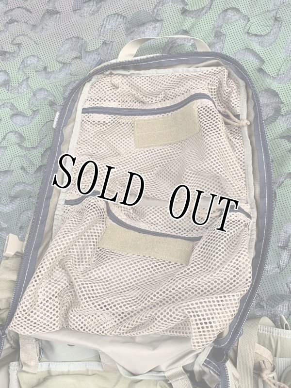 画像9: 米軍実物 S.O.Tech Medical Trauma Backpack - MPMD Coyote Brown   (9)