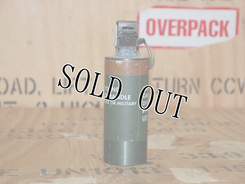 画像2: 米軍実物 NICO BTV-1 Flash Bang Grenade (2)