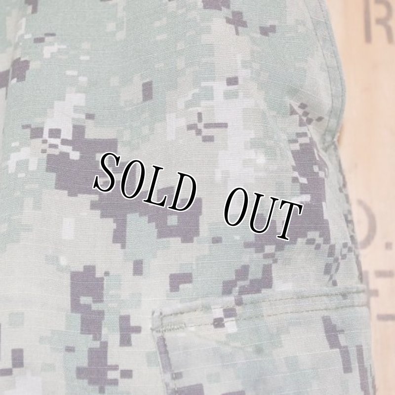 画像3: 米軍実物,US NAVY,　AOR2　NUW　迷彩パンツ　TYPEIII　L-R (3)