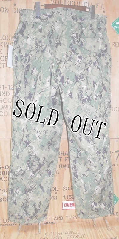 画像2: 米軍実物,US NAVY, AOR2 NUW 迷彩パンツ TYPEIII L-S (2)