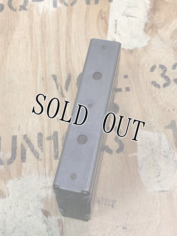 画像4: 米軍実物 COLT AR-15 M16/5.56mm 20連マガジン  (4)