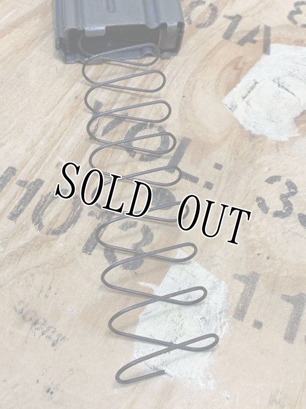 画像8: 米軍実物 COLT AR-15 M16/5.56mm 20連マガジン  (8)