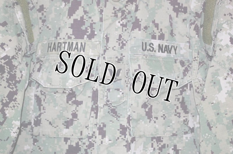 画像2: 米軍実物,US NAVY, AOR2 NUW 迷彩ジャケット TYPEIII S-R (2)