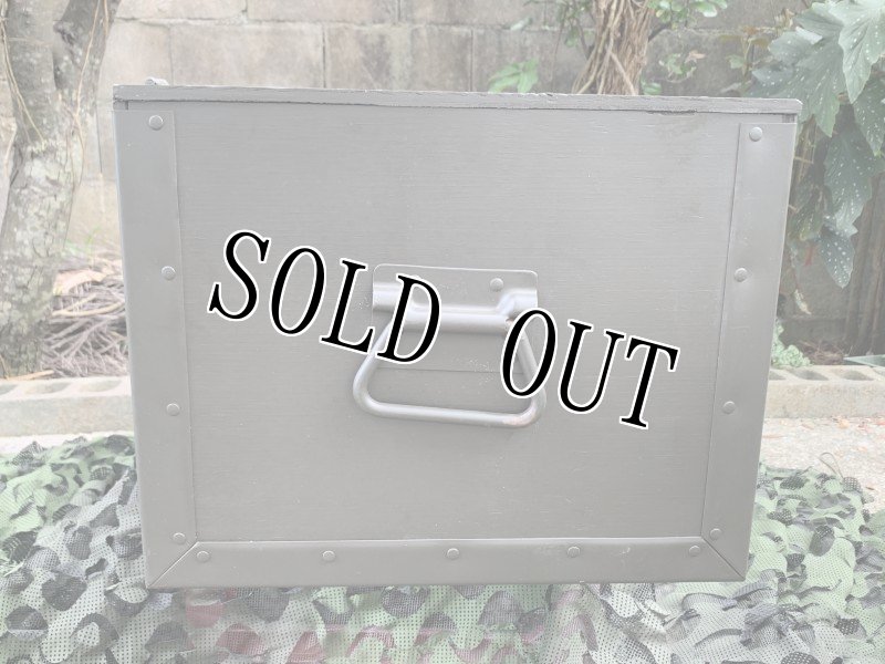 画像6: 米軍実物 FOOT LOCKER TRUNK ミリタリー OD BOX  (6)