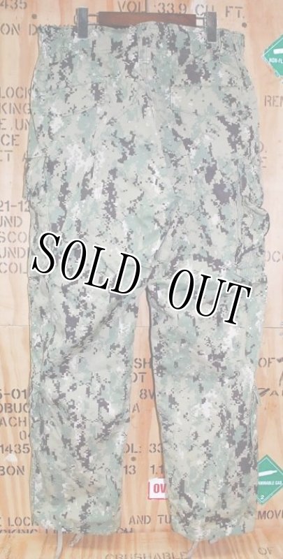 画像3: 米軍実物,US NAVY,　AOR2　NUW　迷彩パンツ　TYPEIII　L-R (3)