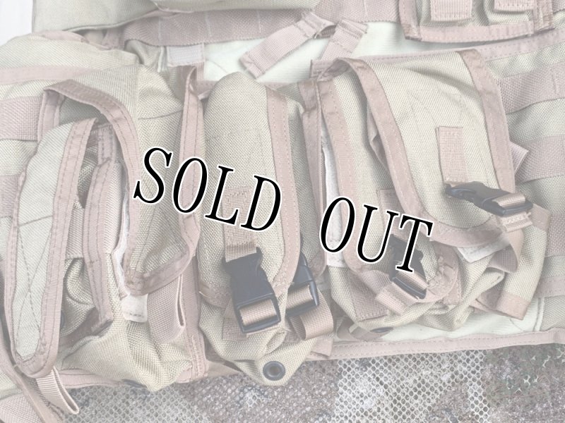 画像7: 希少!米軍実物 PRE-MSA PARACLETE RAV PLATE CARRIER デザートタン (7)