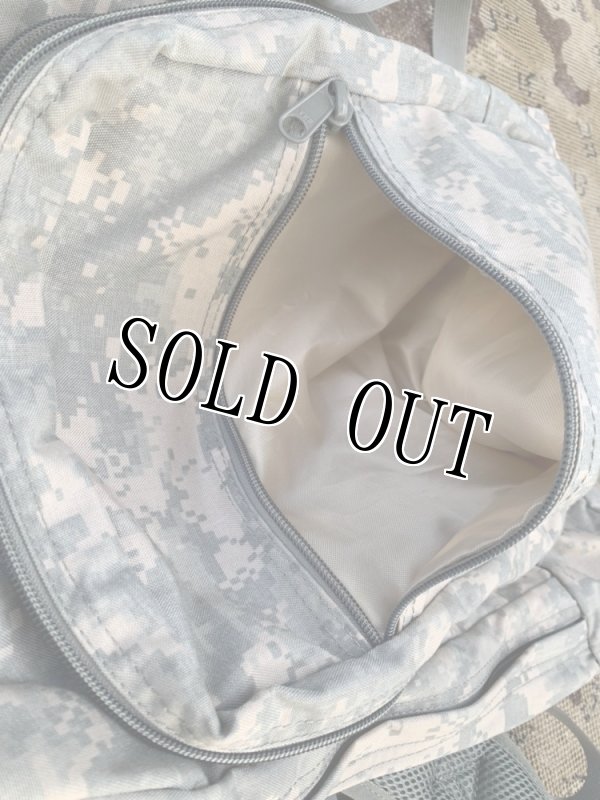 画像8: 米軍放出品 FLYING CIRCLE BAGS  バックパック ACU (8)