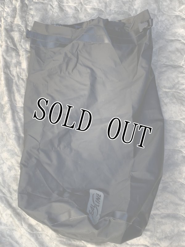 画像2: 米軍放出品 SealLine バハドライバッグ   防水ダッフルバッグ  (2)