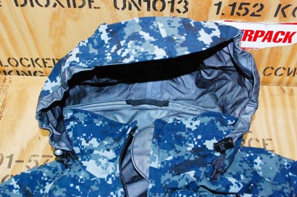 米海軍実物 US NAVY NAME付き GORE-TEX パーカー S-S ゴアテックス