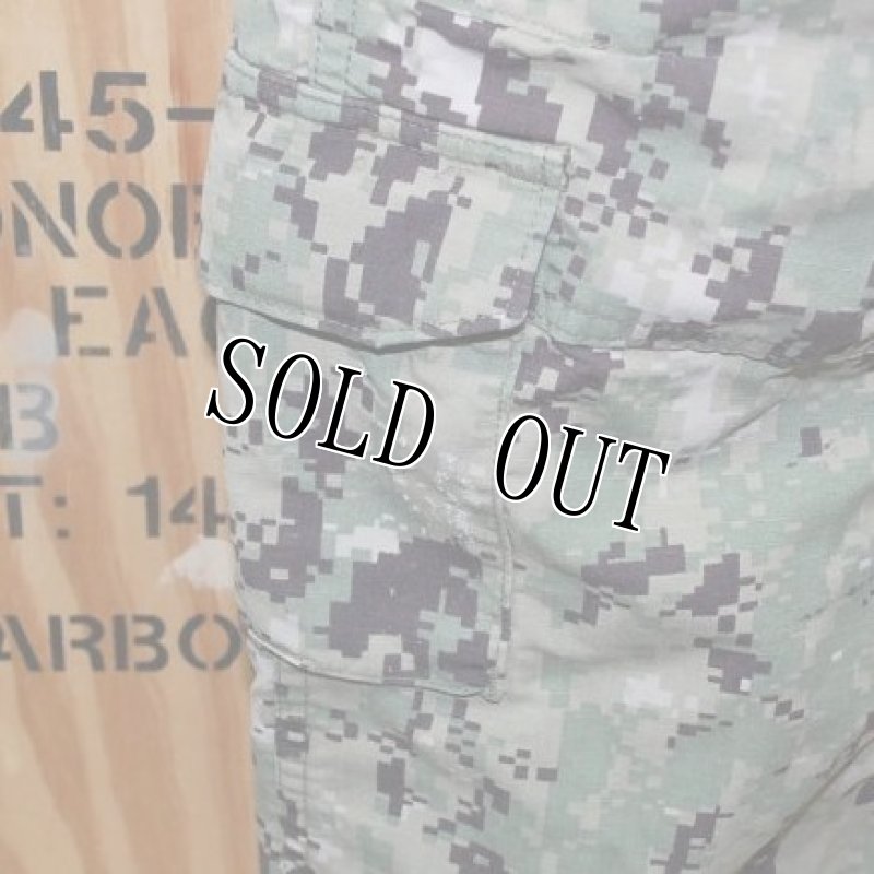 画像3: 米軍実物,US NAVY, AOR2 NUW 迷彩パンツ TYPEIII M-L (3)
